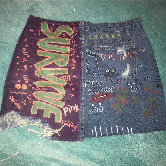 Survival of the Fittest Skirt - Picture 3 of 4